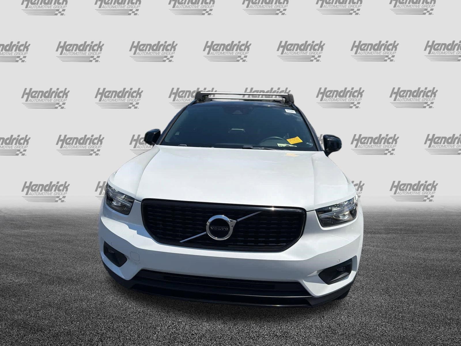 Used 2022 Volvo XC40 T4 R-Design w/ Protection Package Premier FWD image 3
