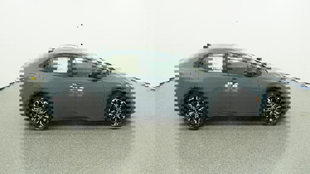 New 2026 Toyota Prius Plug-In Hybrid image 11