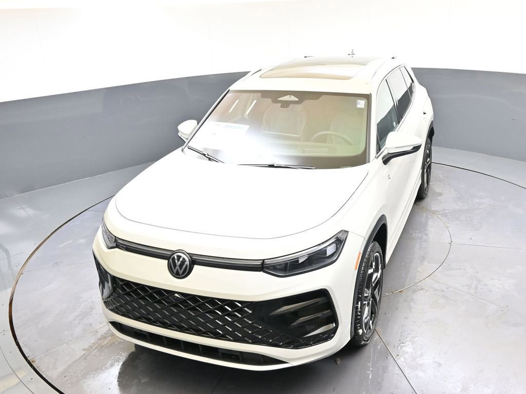 New 2026 Volkswagen Tiguan SEL R-Line image 45