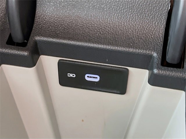 Used 2024 Volkswagen Jetta SE image 32