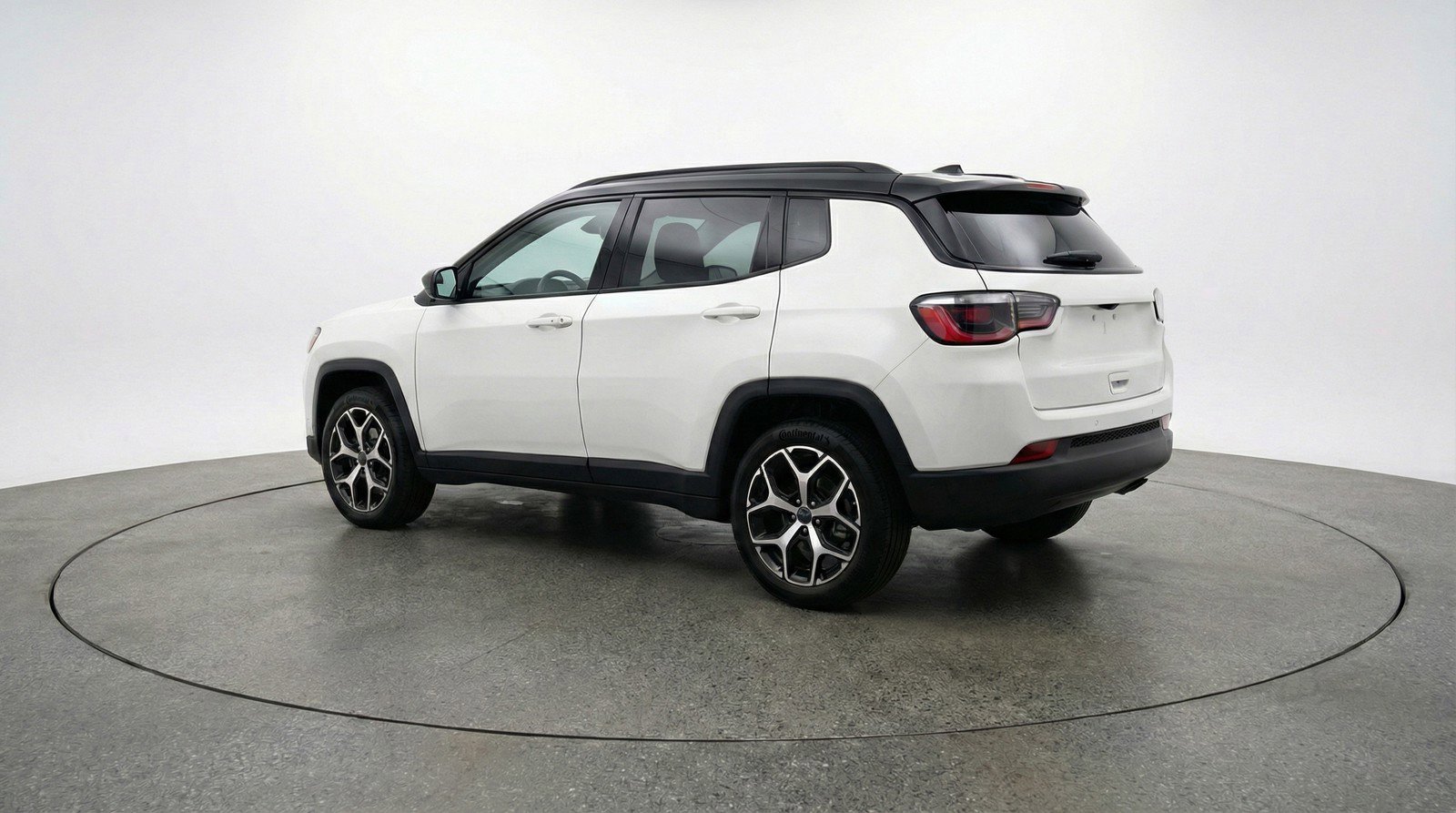 Used 2025 Jeep Compass Limited image 6