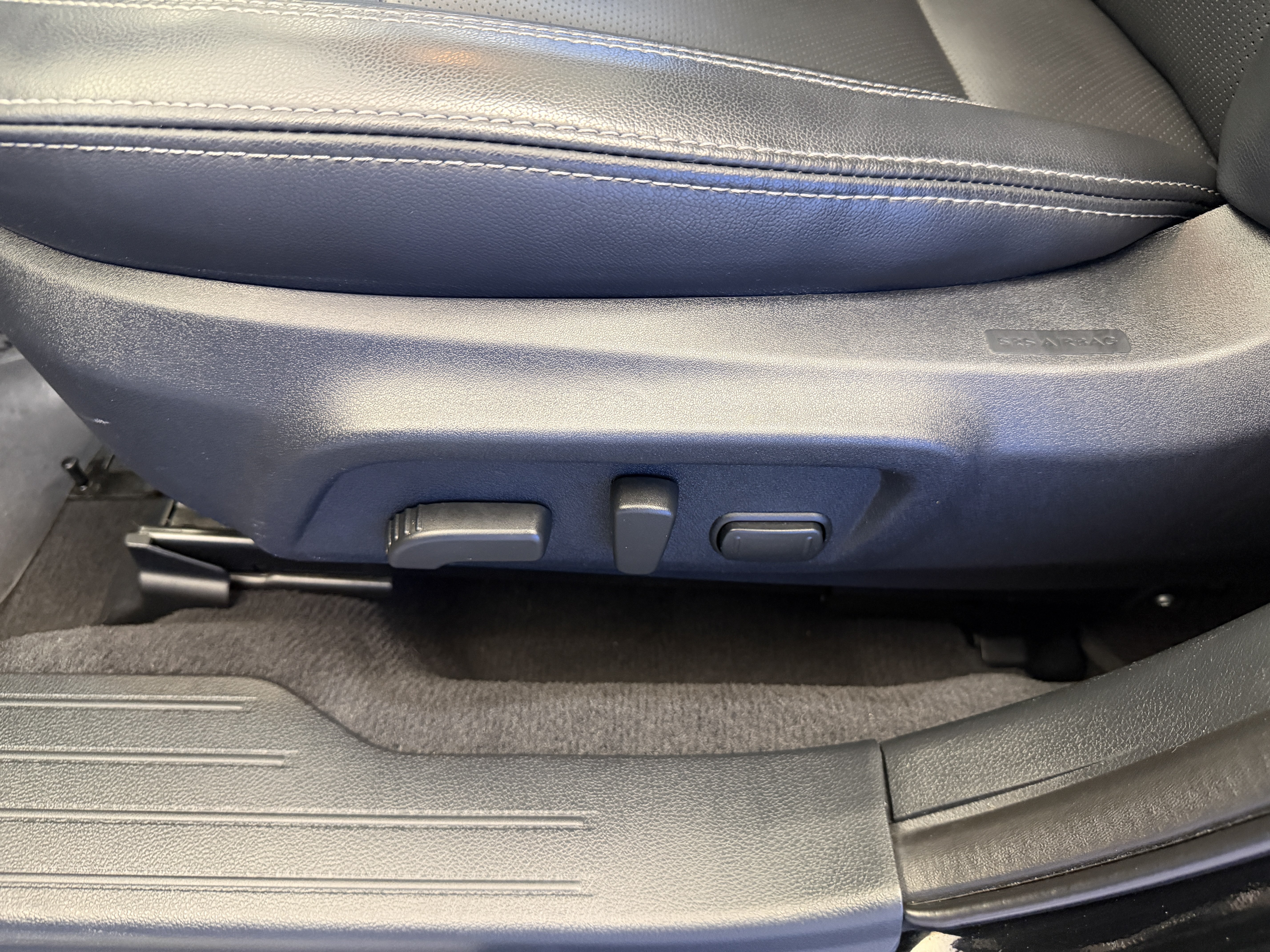 Used 2019 Subaru Legacy 3.6R Limited AWD/4WD image 14