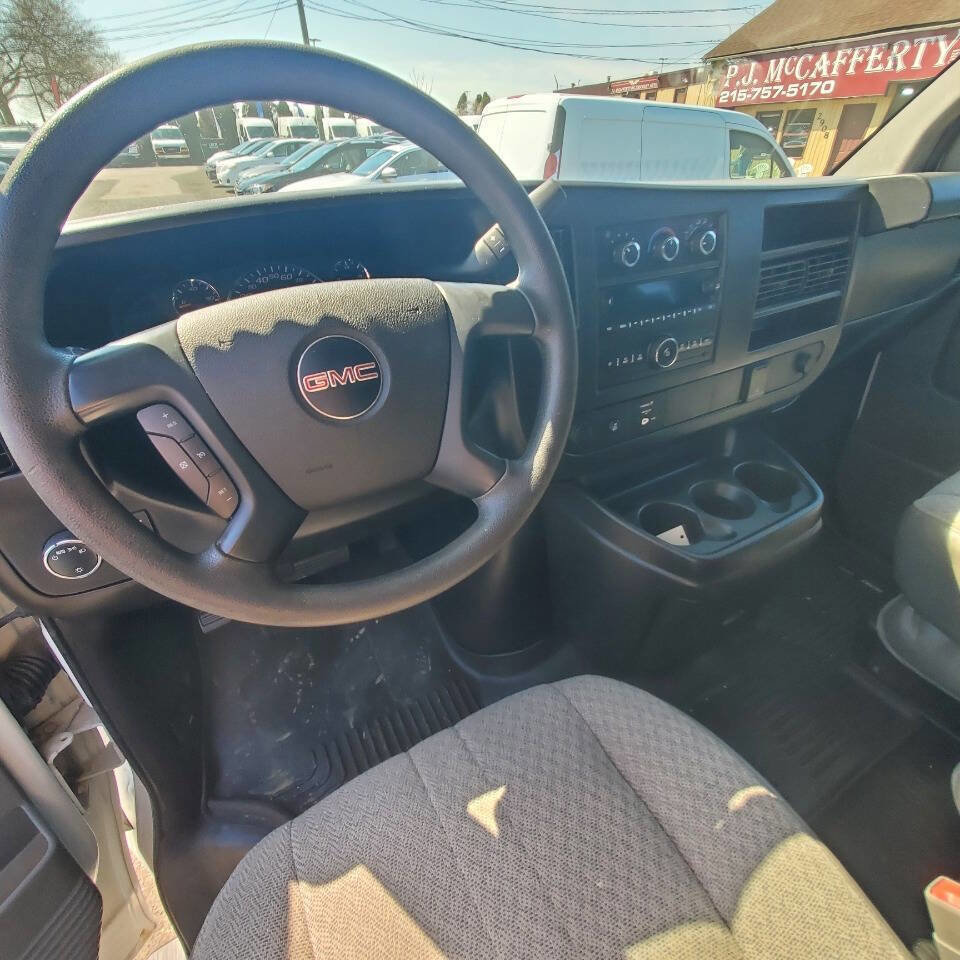 Used 2015 GMC Savana 2500 image 9