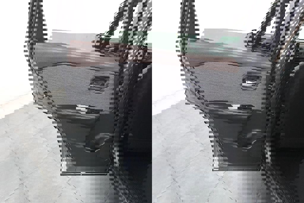 Used 2023 Nissan Rogue SV image 22