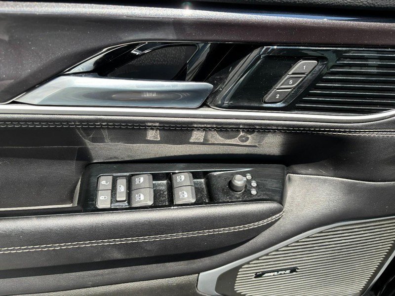 Used 2023 Jeep Wagoneer 4WD image 20