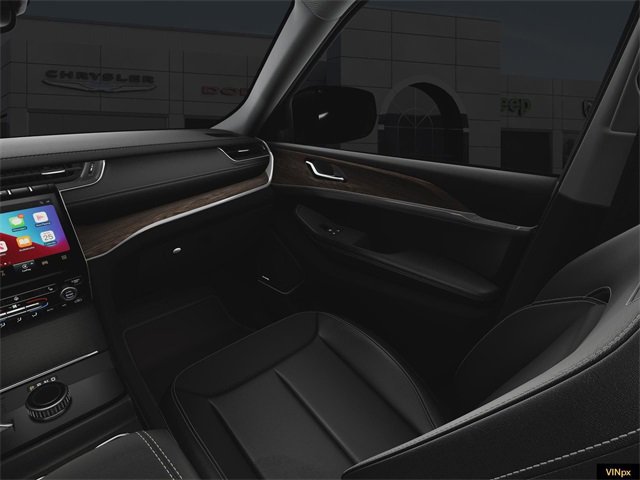 New 2025 Jeep Grand Cherokee Limited image 12