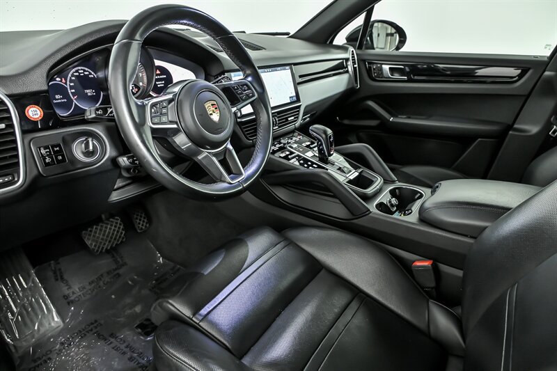 Used 2020 Porsche Cayenne AWD/4WD image 16
