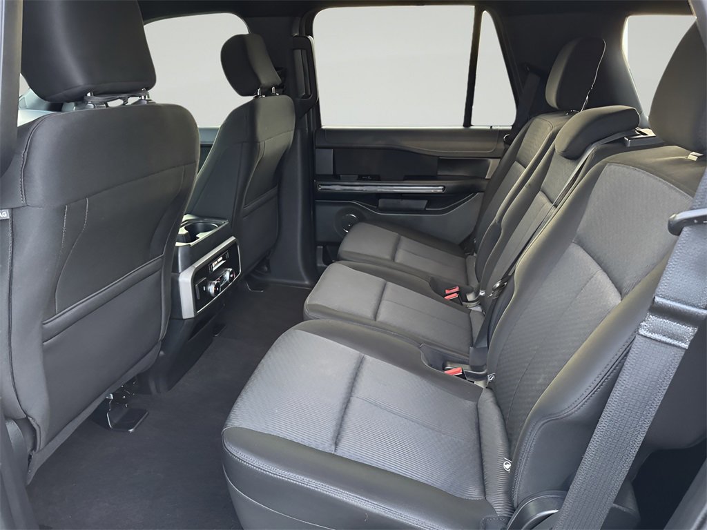 Used 2020 Ford Expedition XLT image 32