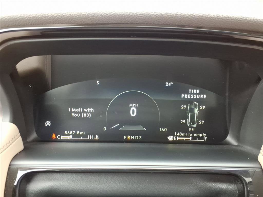 Used 2023 Lincoln Nautilus Reserve image 19