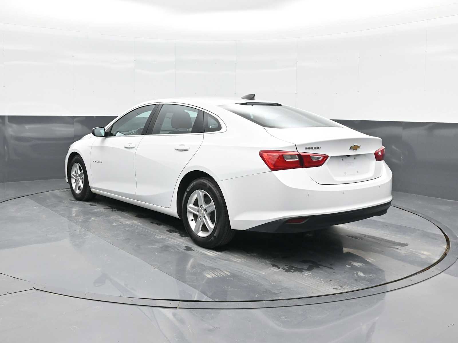 Used 2022 Chevrolet Malibu LS w/ Driver Confidence Package II image 6