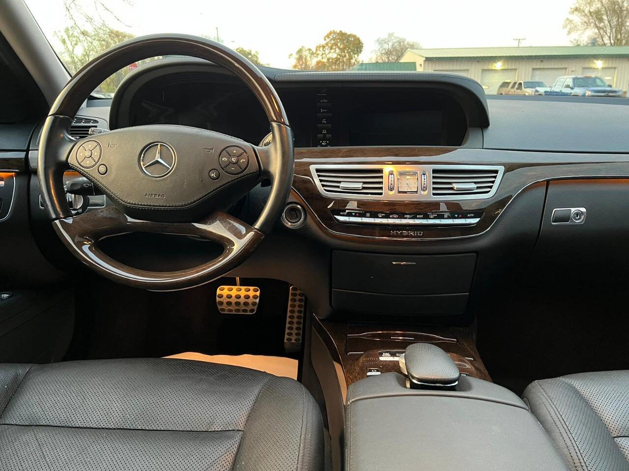 Used 2011 Mercedes-Benz S 400 w/ Sport Pkg image 15