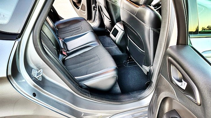 Used 2016 Chrysler 200 S image 17