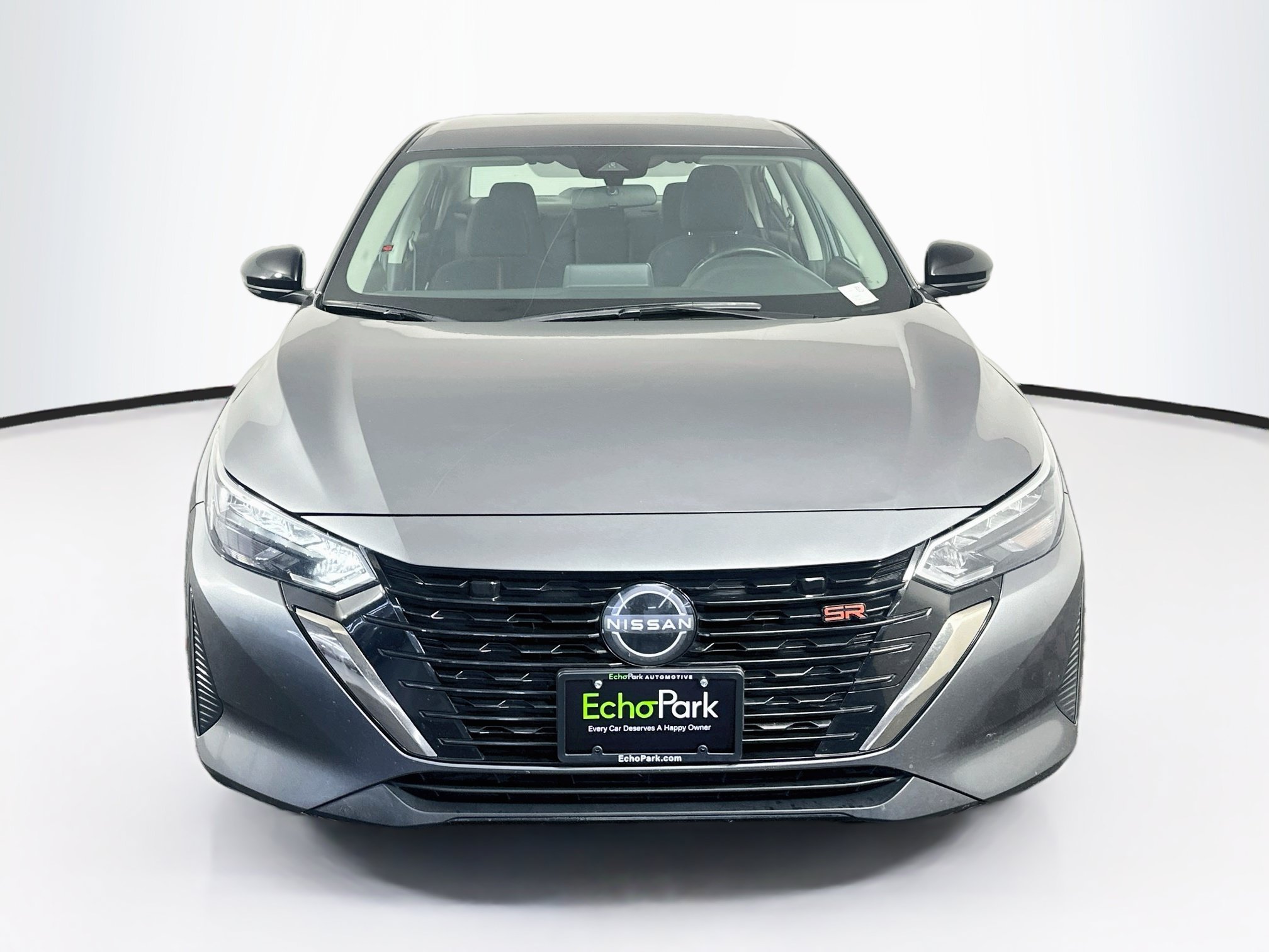 Used 2025 Nissan Sentra SR FWD image 2