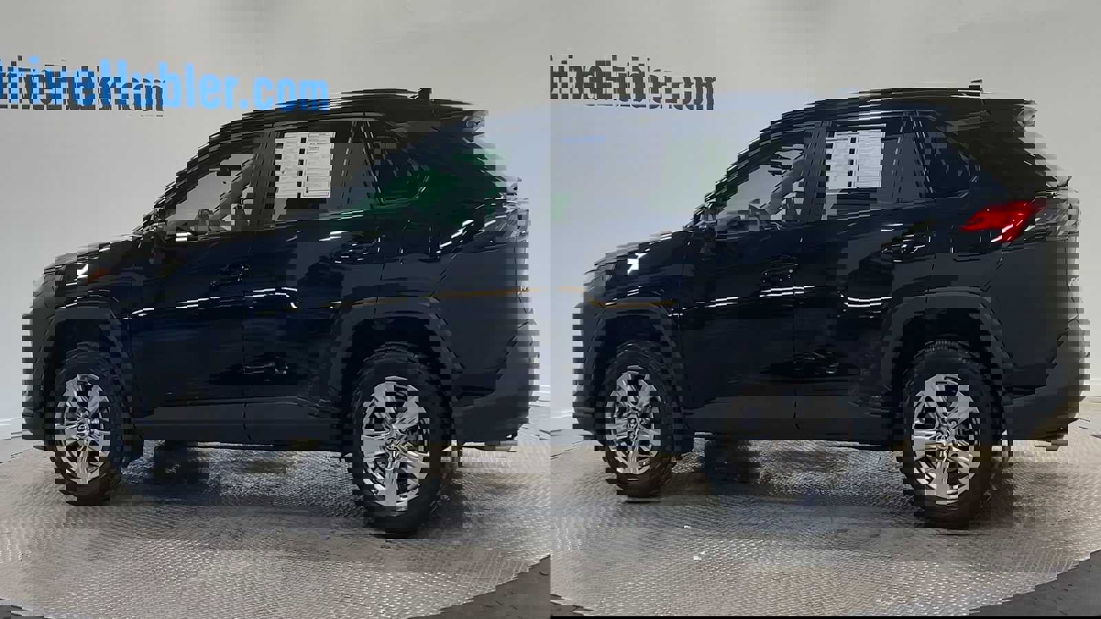 Used 2022 Toyota RAV4 XLE image 6