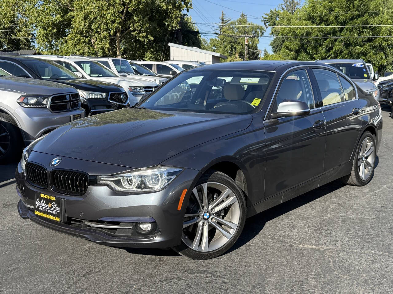 Used 2017 BMW 330i Sedan RWD image 1