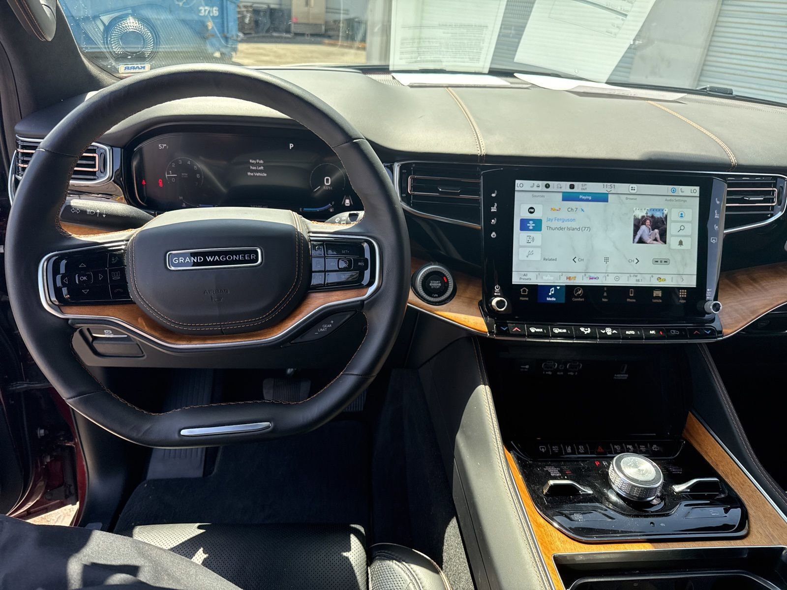 Used 2022 Jeep Grand Wagoneer Series III AWD/4WD image 21