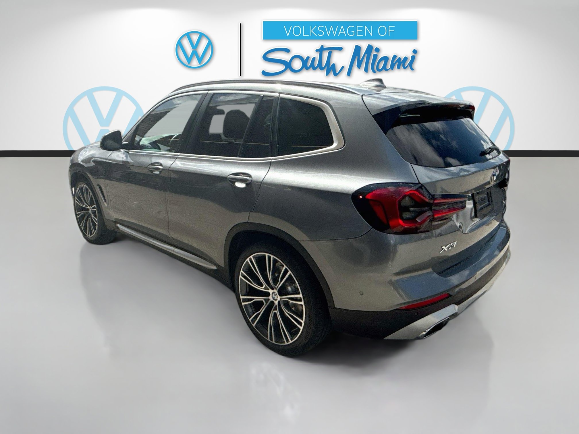Used 2024 BMW X3 sDrive30i w/ Convenience Package RWD image 5