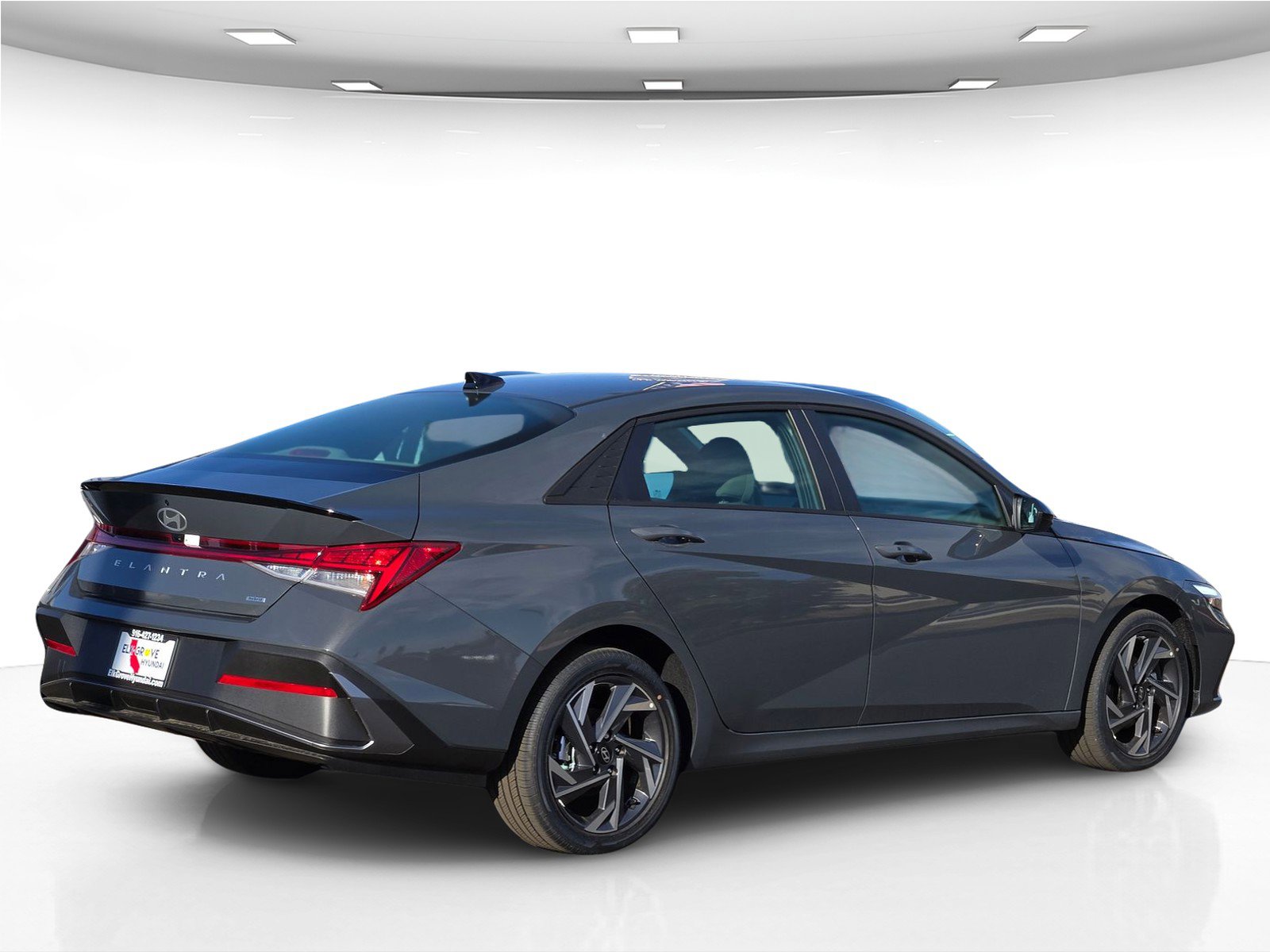 New 2025 Hyundai Elantra SEL image 8