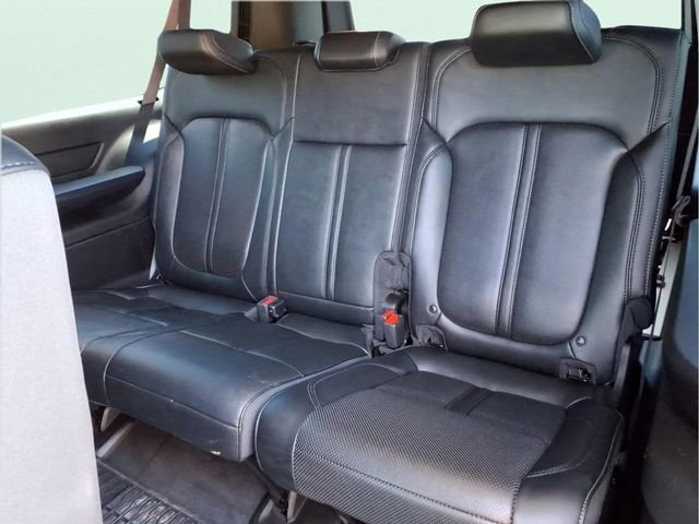 Used 2024 Jeep Wagoneer L Series II w/ Convenience Group I image 15