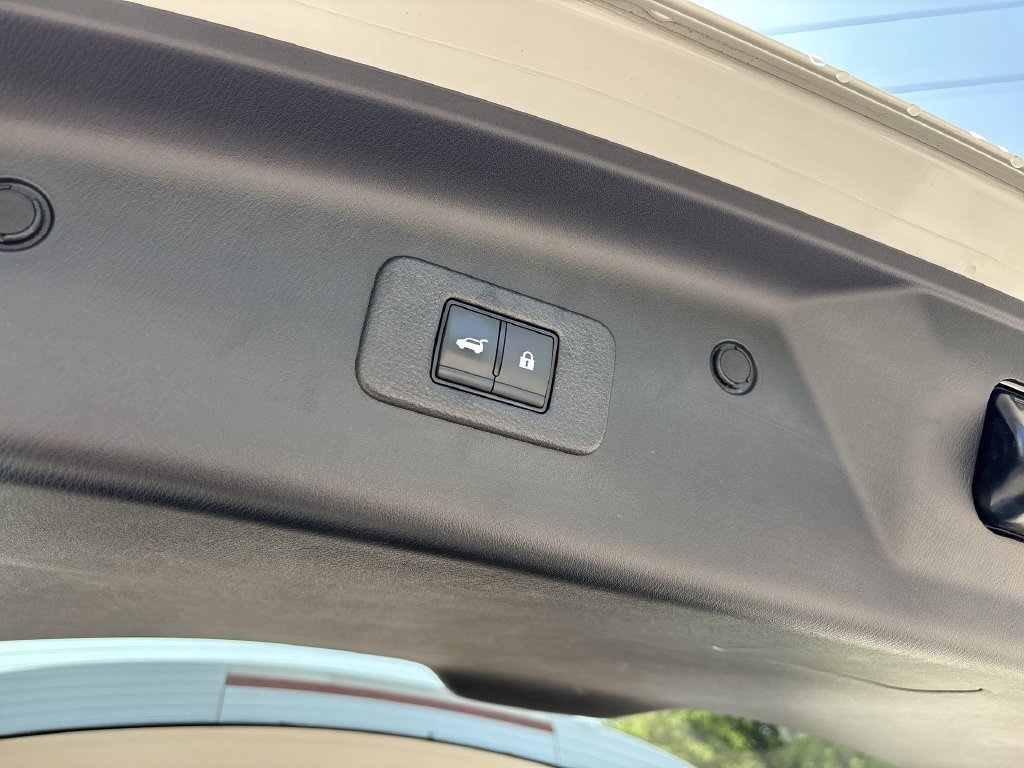 Certified 2024 Nissan Armada SL w/ Captain's Chairs Package AWD/4WD image 17
