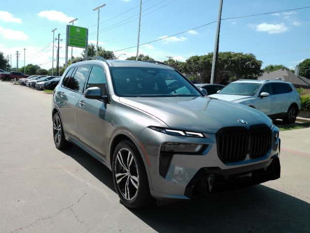 Used 2023 BMW X7 xDrive40i w/ M Sport Package AWD/4WD image 5
