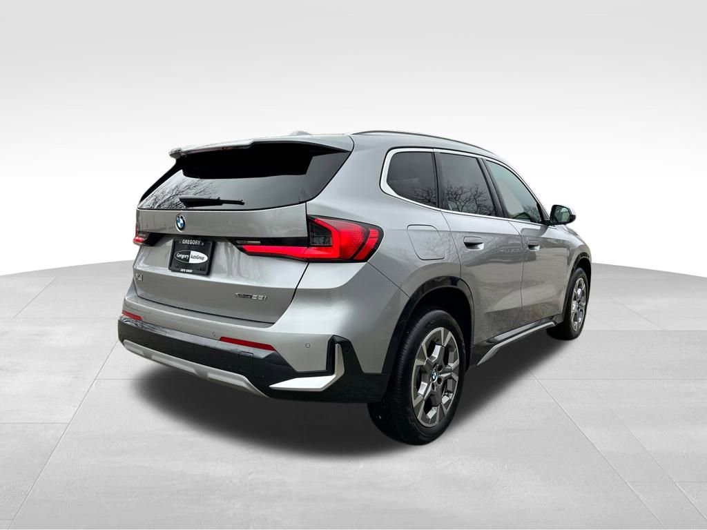 Used 2025 BMW X1 xDrive28i AWD/4WD image 7