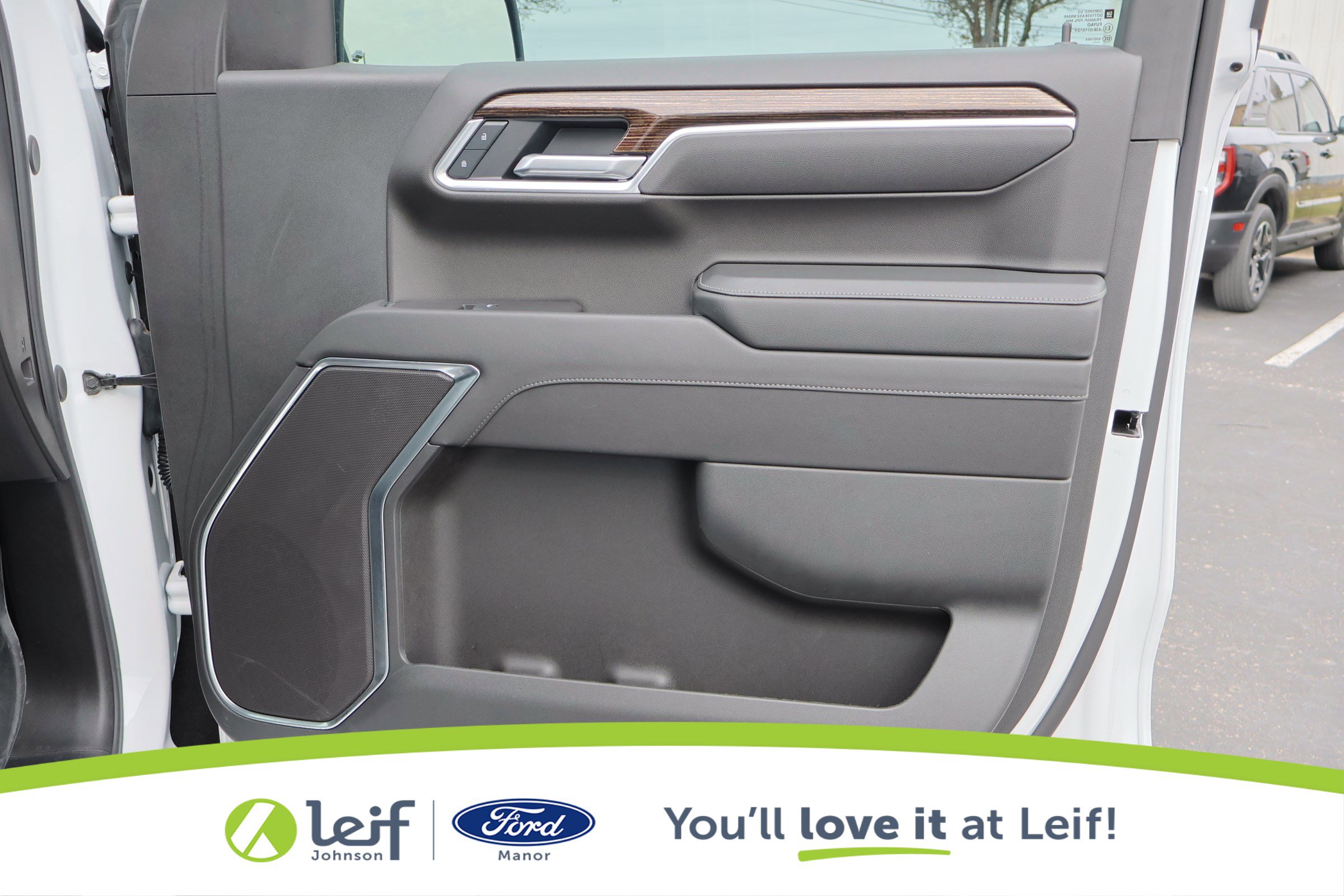 Used 2025 GMC Sierra 1500 Elevation image 36