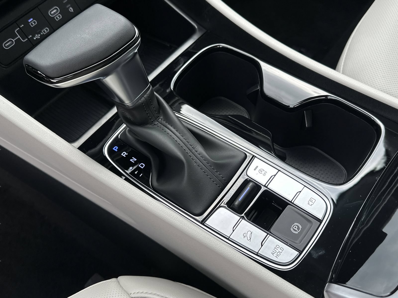 New 2025 Hyundai Tucson SEL FWD image 24