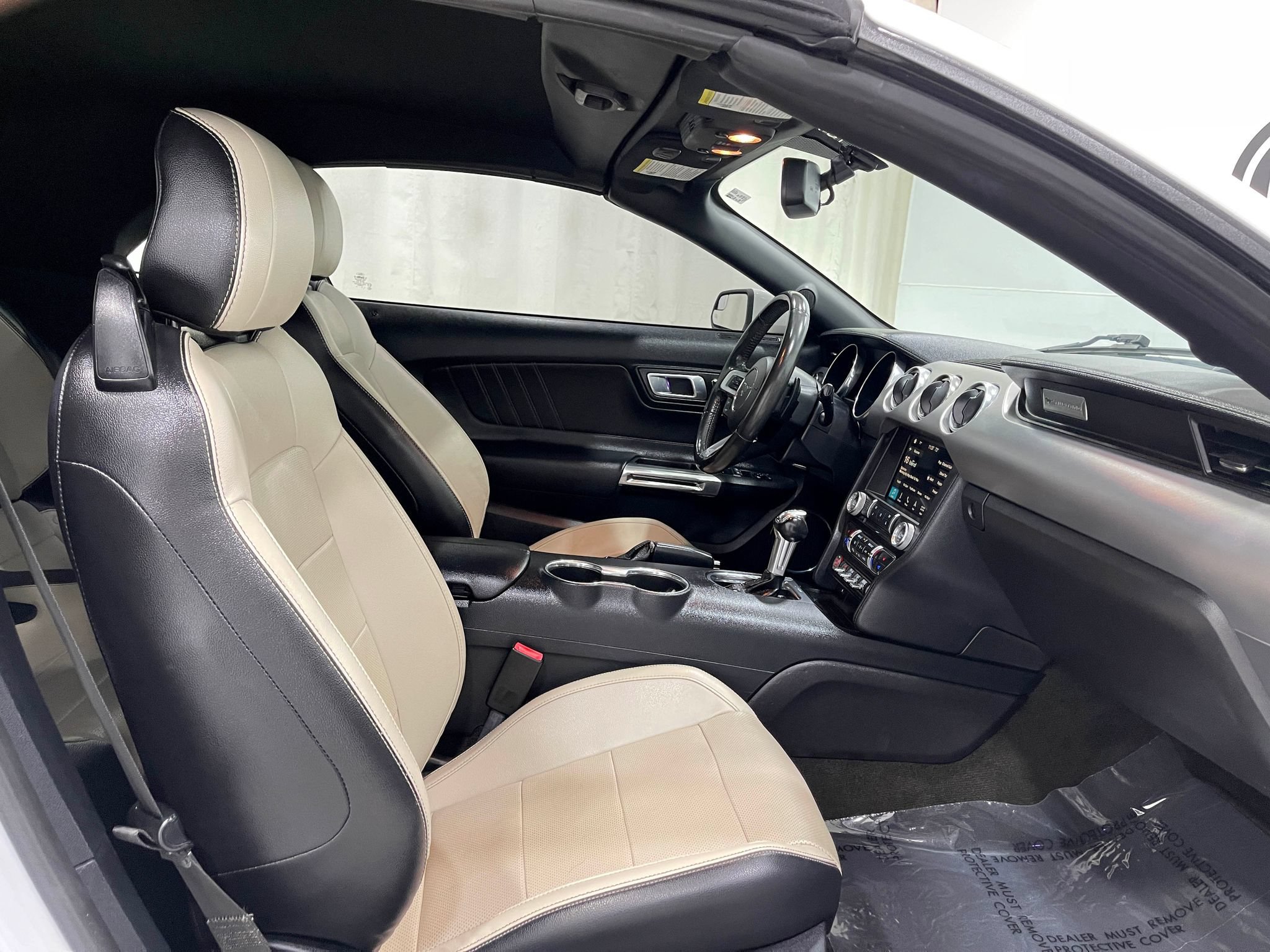 Used 2018 Ford Mustang GT Premium RWD image 31