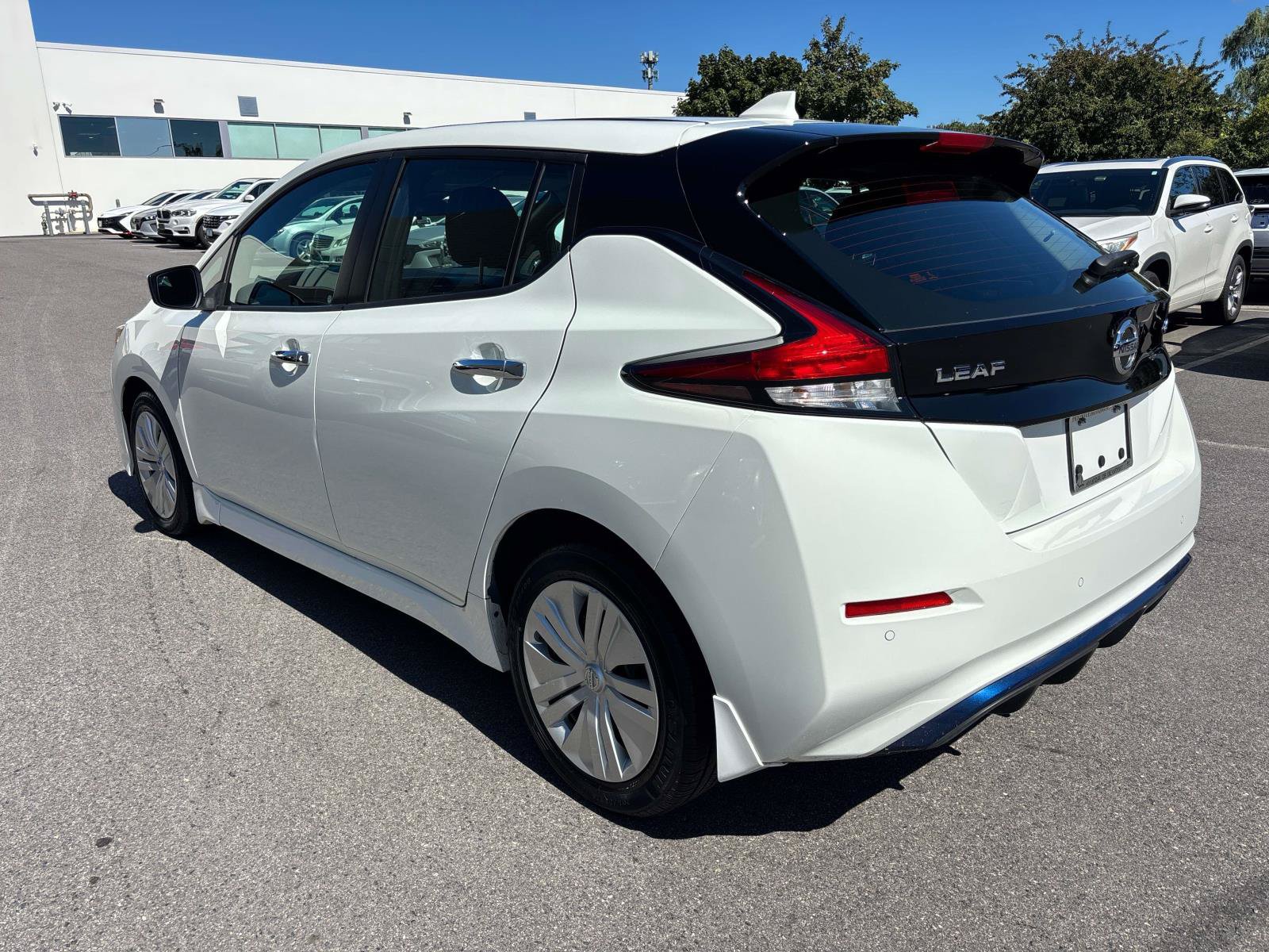 Used 2021 Nissan Leaf S w/ S Charge Package FWD image 3