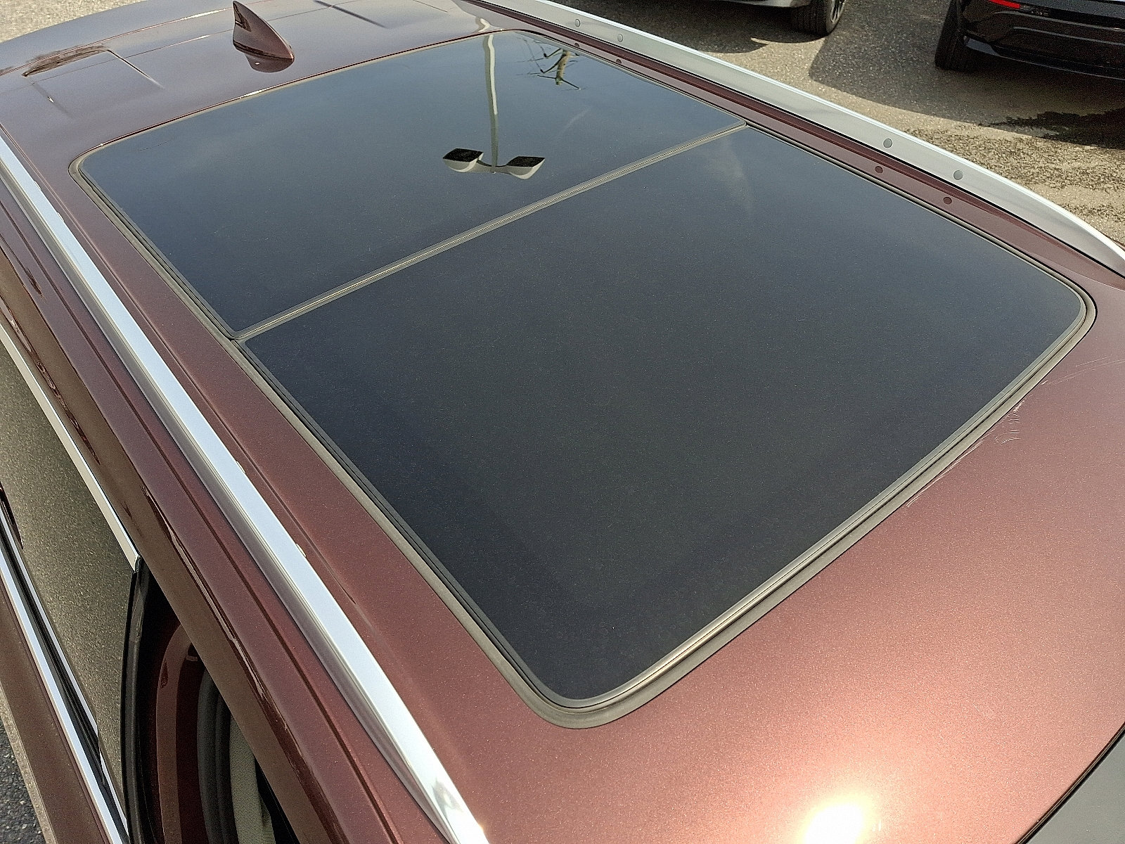 Used 2023 Cadillac XT4 Luxury w/ Cold Weather Package image 14