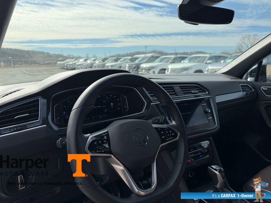 Used 2024 Volkswagen Tiguan SEL R-Line image 14