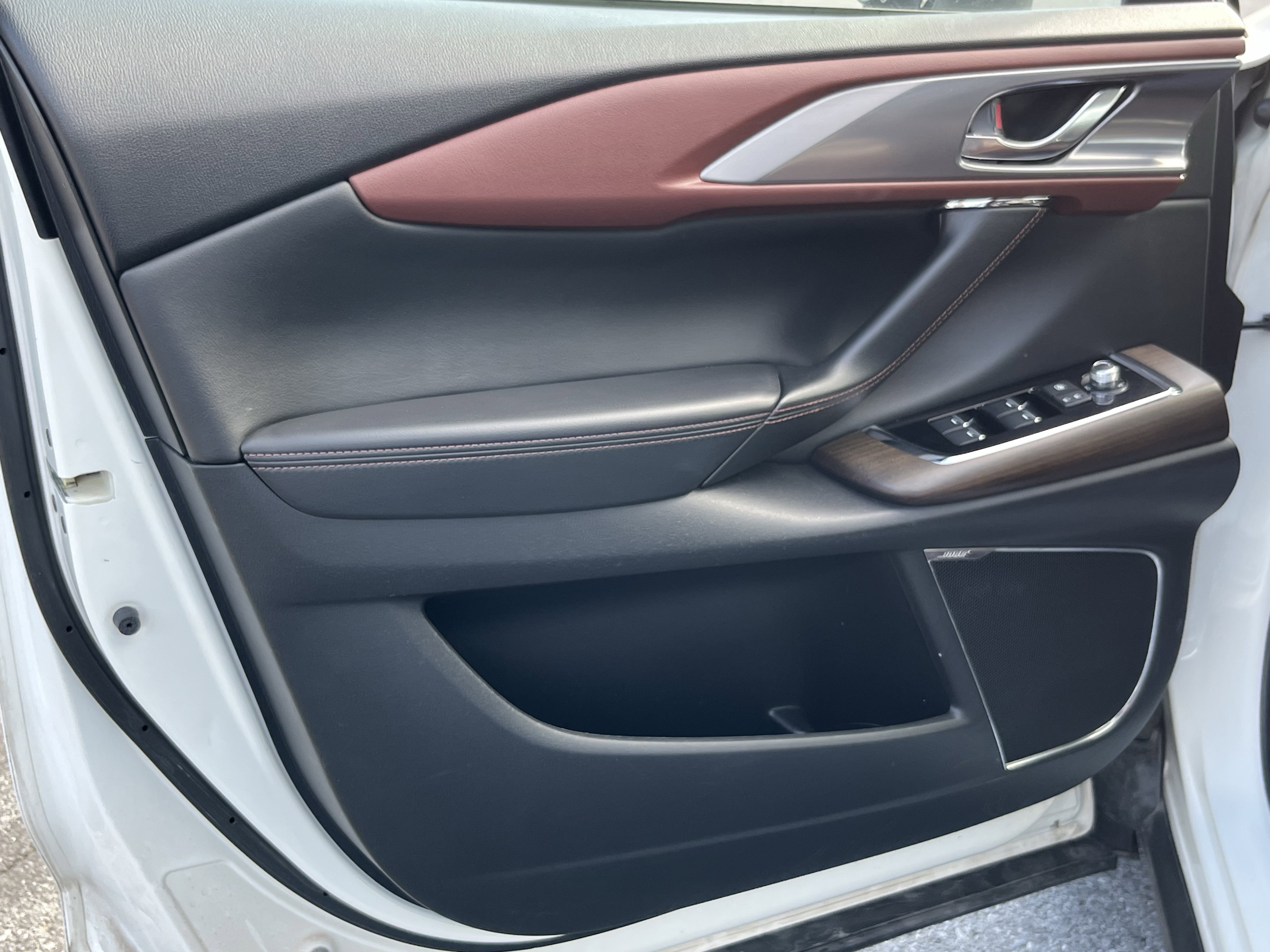 Used 2019 MAZDA CX-9 Signature image 12