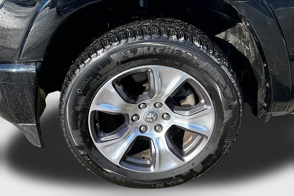 Used 2019 RAM 1500 Laramie image 32