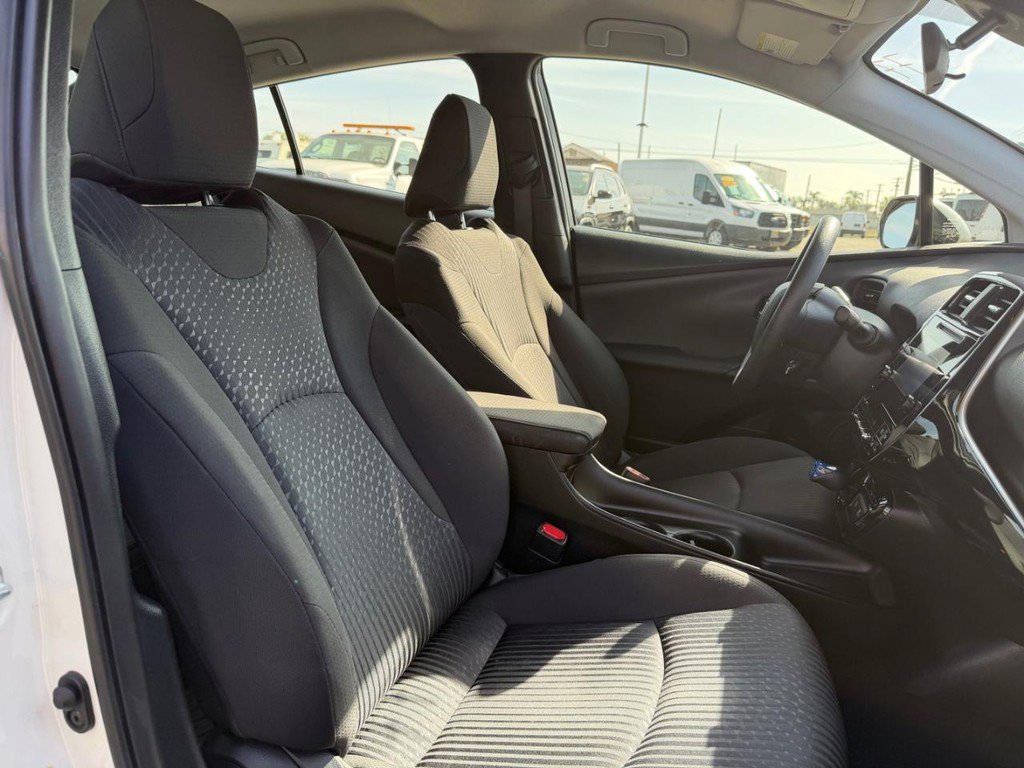 Used 2018 Toyota Prius Two w/ Prius Two Safety Plus Package FWD image 22