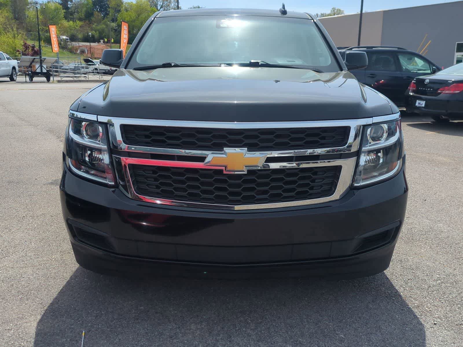 Used 2020 Chevrolet Suburban LT image 3