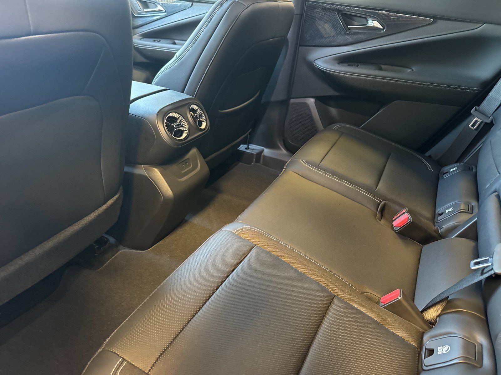 New 2026 Chevrolet Blazer EV LT AWD/4WD image 12