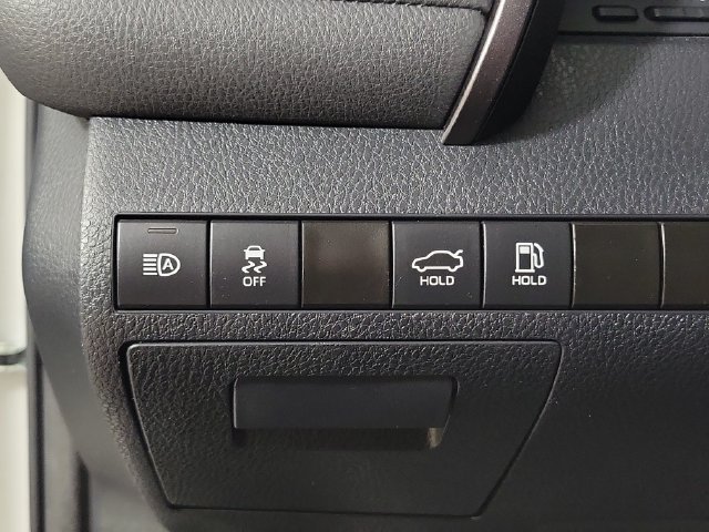 Used 2024 Toyota Camry LE w/ Convenience Package FWD image 23