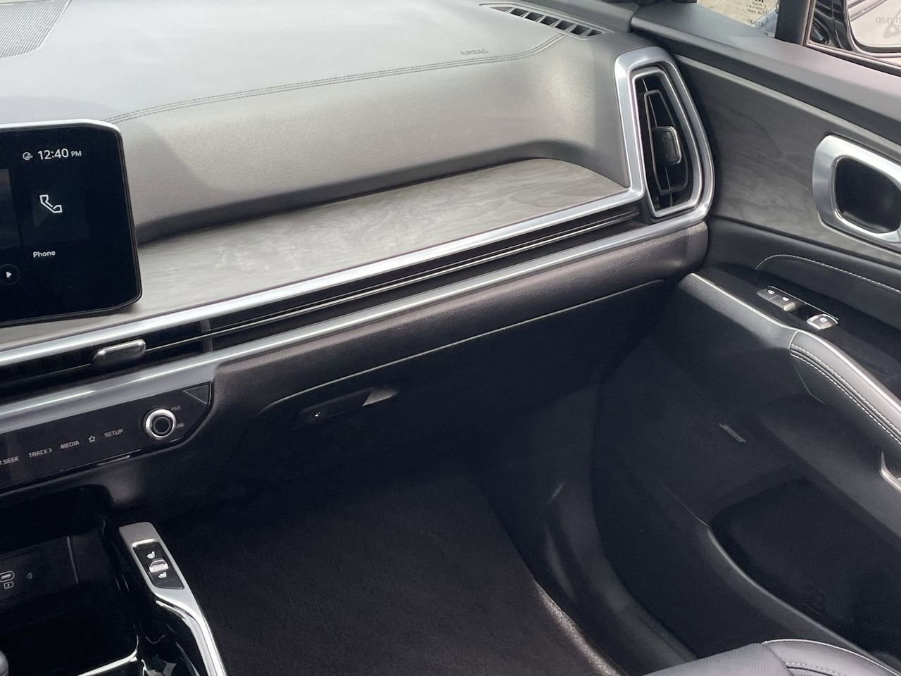 Certified 2025 Kia Sorento SX Prestige image 15