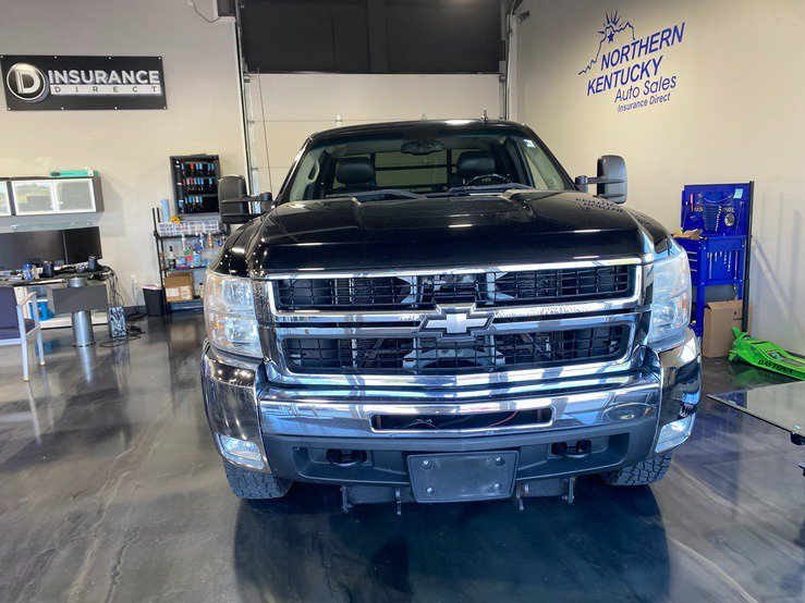 Used 2010 Chevrolet Silverado 2500 LTZ w/ LTZ Plus Package AWD/4WD image 2