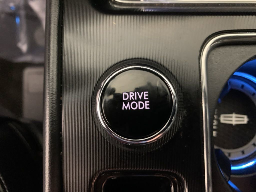 Used 2021 Lincoln Corsair Reserve w/ Equipment Group 201A FWD image 28