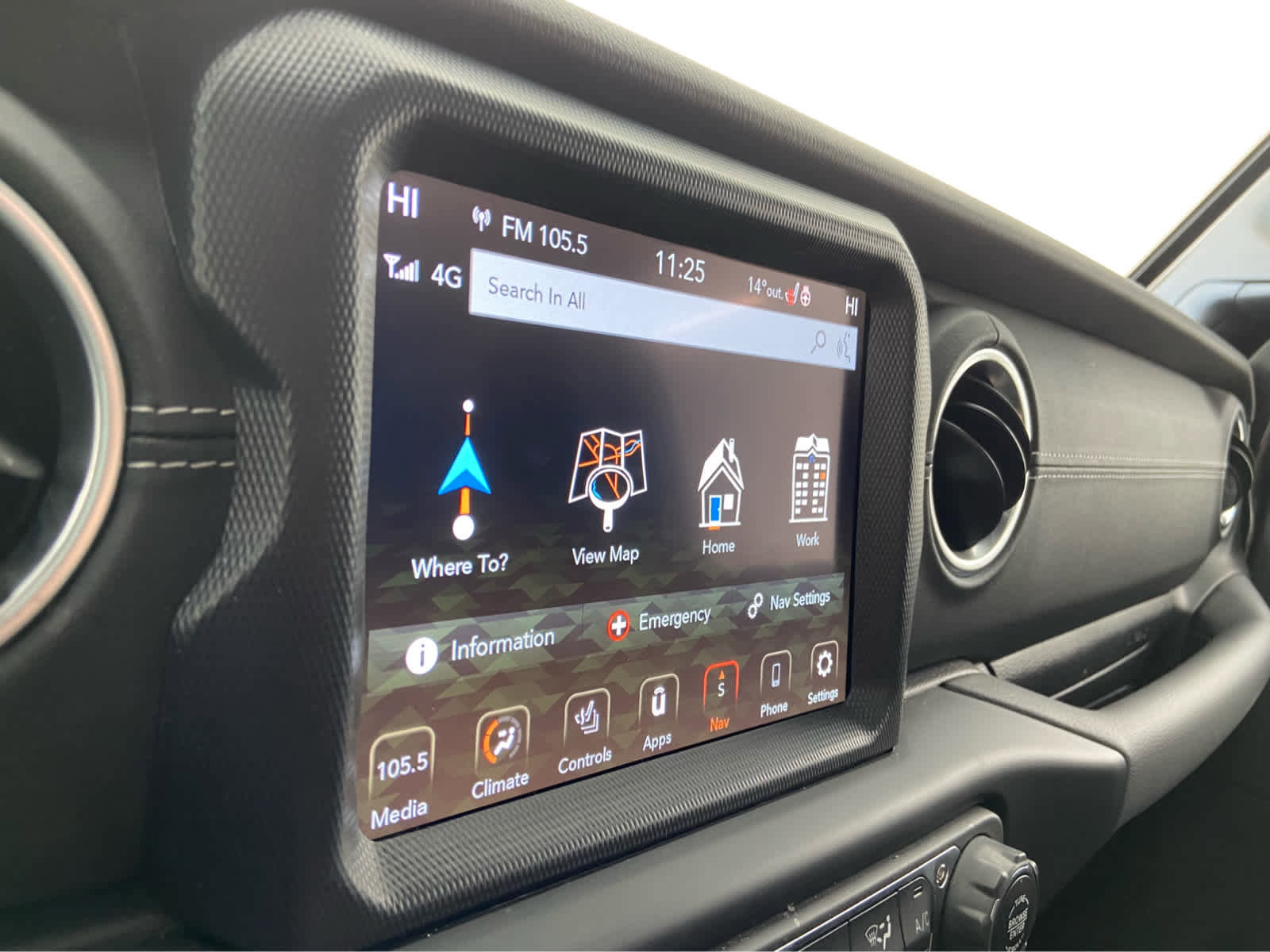 Used 2023 Jeep Wrangler Sahara w/ Cold Weather Group image 28