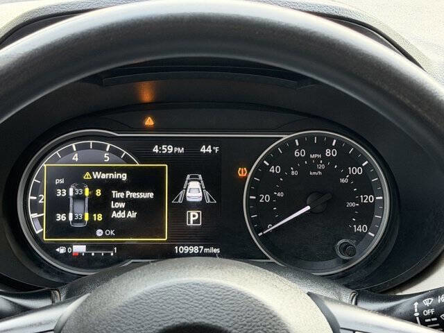 Used 2021 Nissan Versa SV image 14