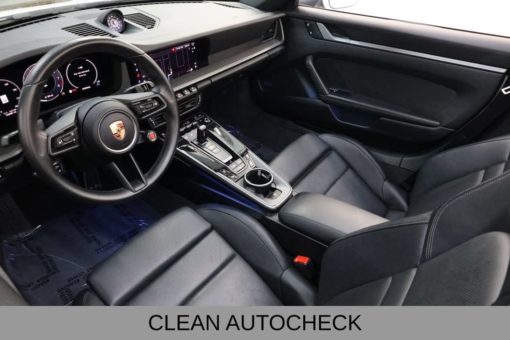 Used 2025 Porsche 911 Carrera RWD image 9