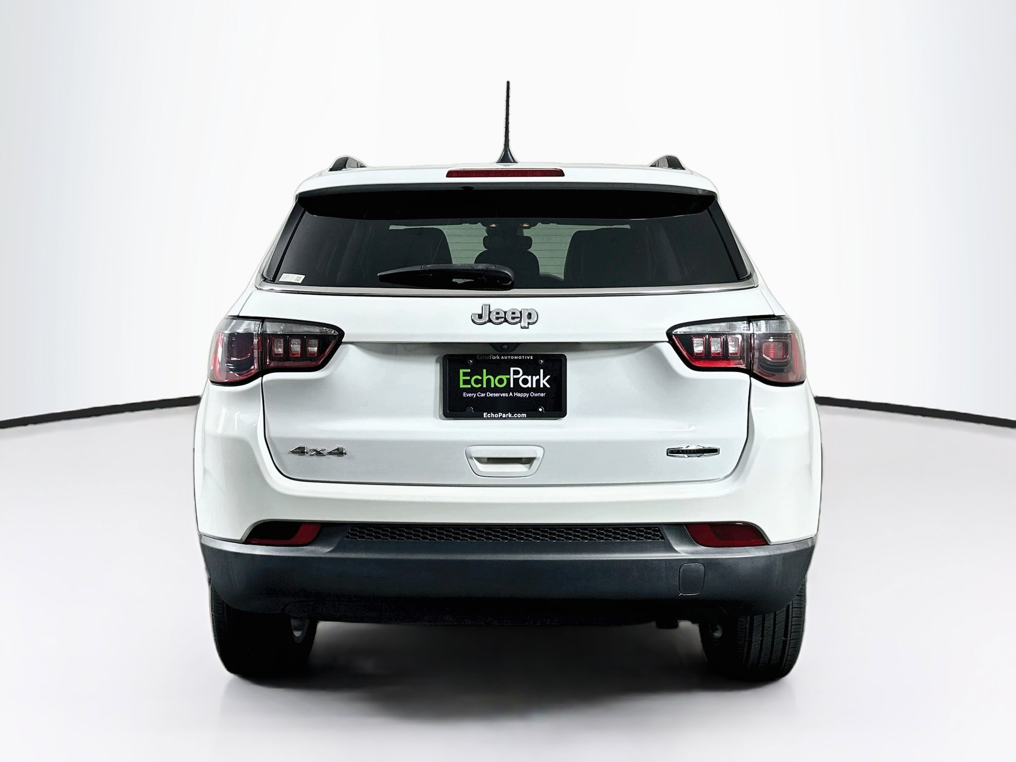 Used 2022 Jeep Compass Latitude AWD/4WD image 7