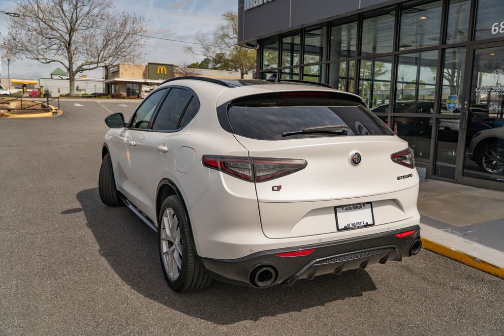Used 2021 Alfa Romeo Stelvio Ti Sport image 4