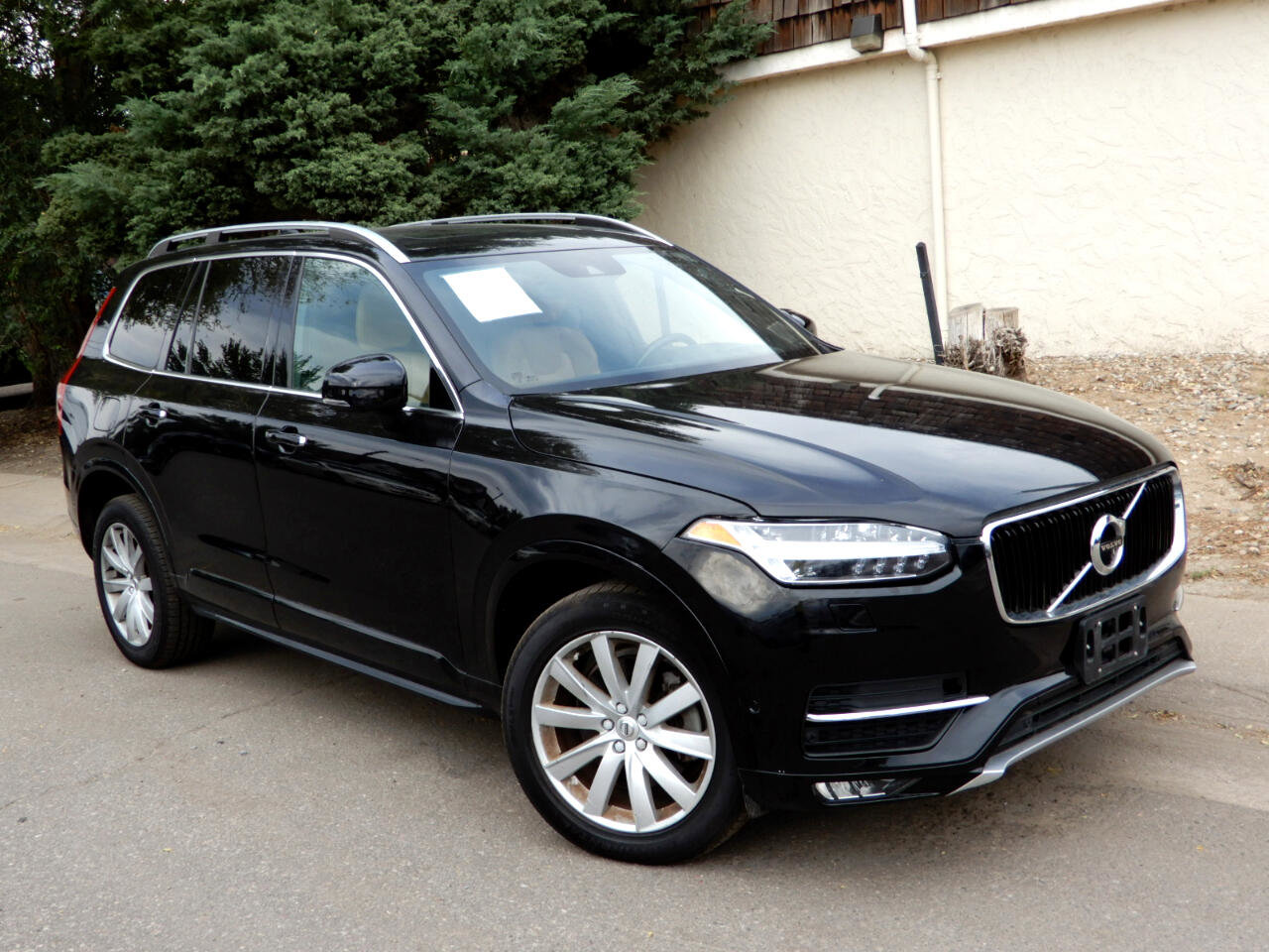 Used 2019 Volvo XC90 T6 Momentum w/ Advanced Package image 3