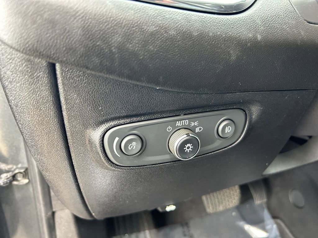 Used 2019 Chevrolet Equinox Premier w/ LPO, Cargo Package AWD/4WD image 22
