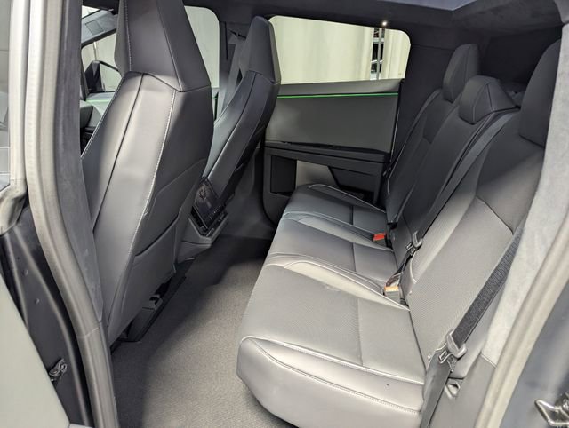 Used 2024 Tesla Cybertruck AWD Crew Cab image 9