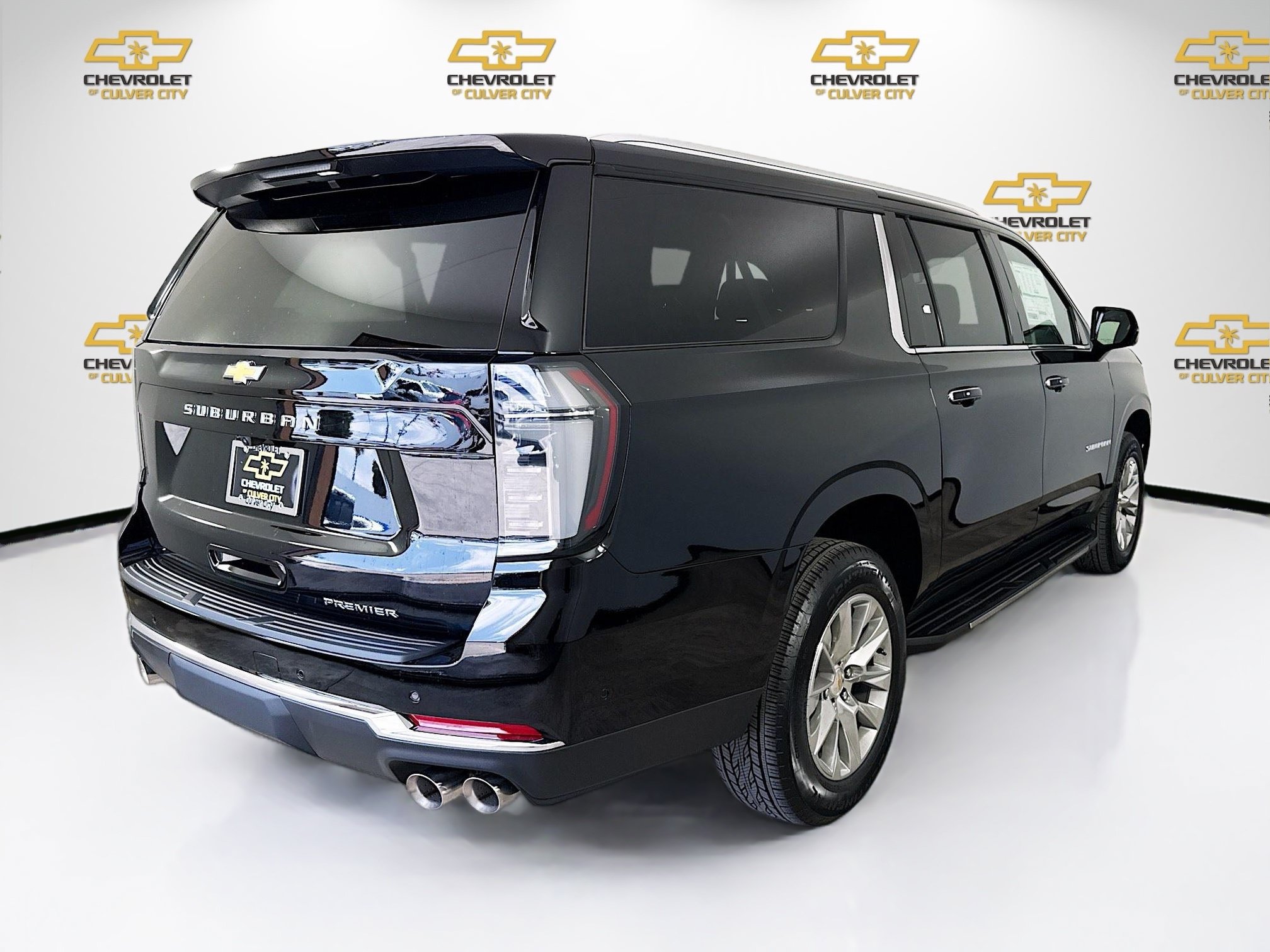 New 2026 Chevrolet Suburban Premier RWD image 8